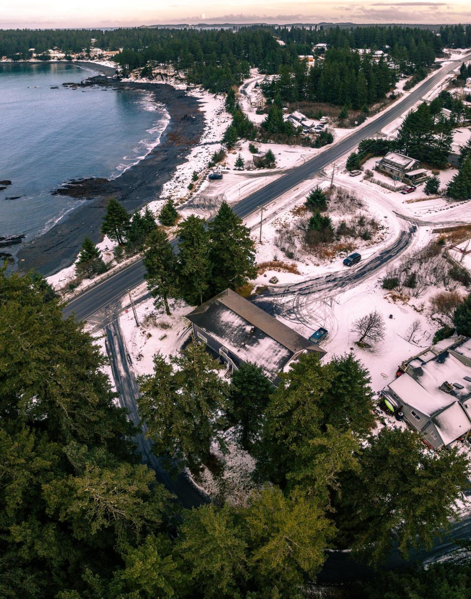 The Rogue Wave-Beach Access, Ocean Views, Private Kodiak Exteriör bild